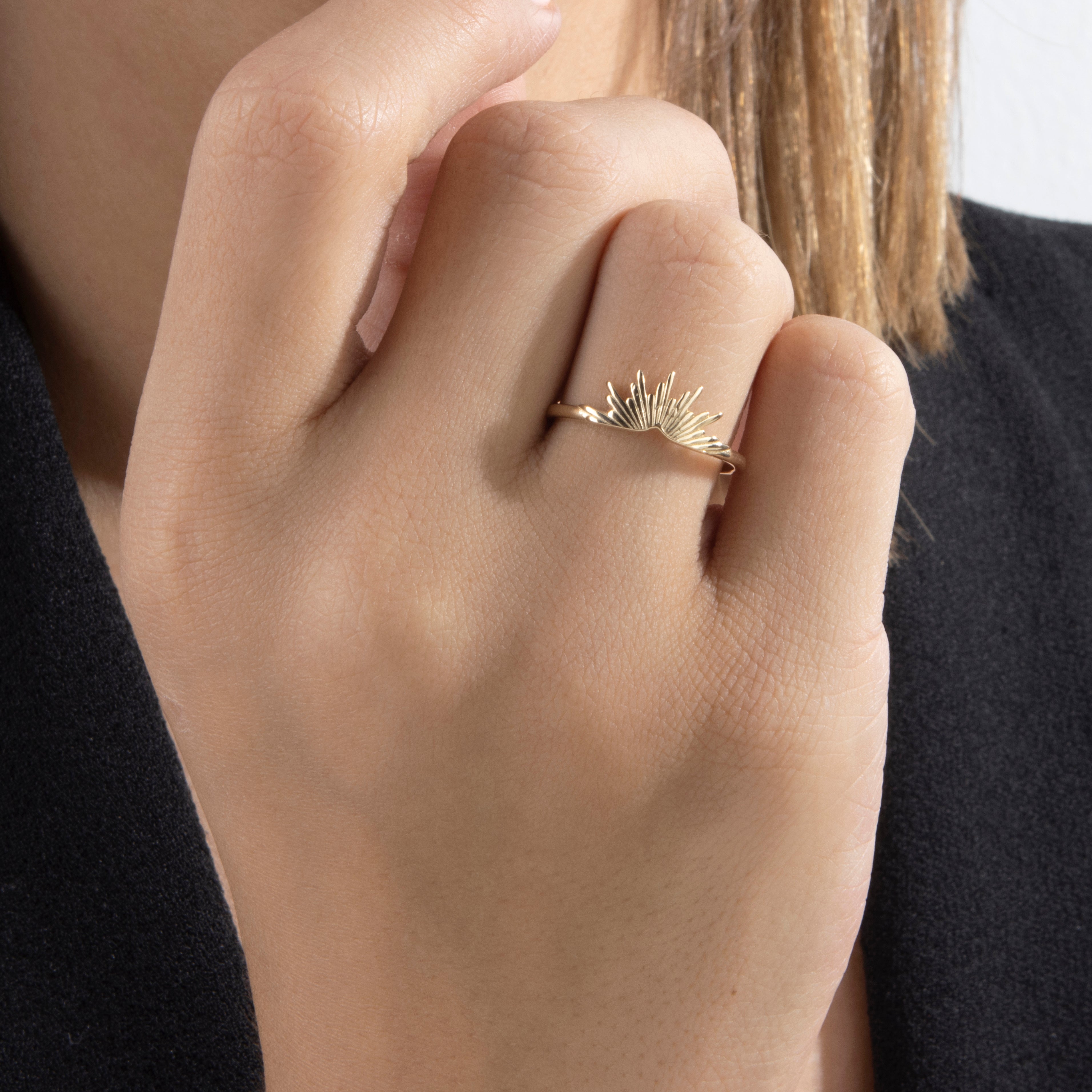 Sunburst statement ring in solid 14K & 18K gold — Kavseyn