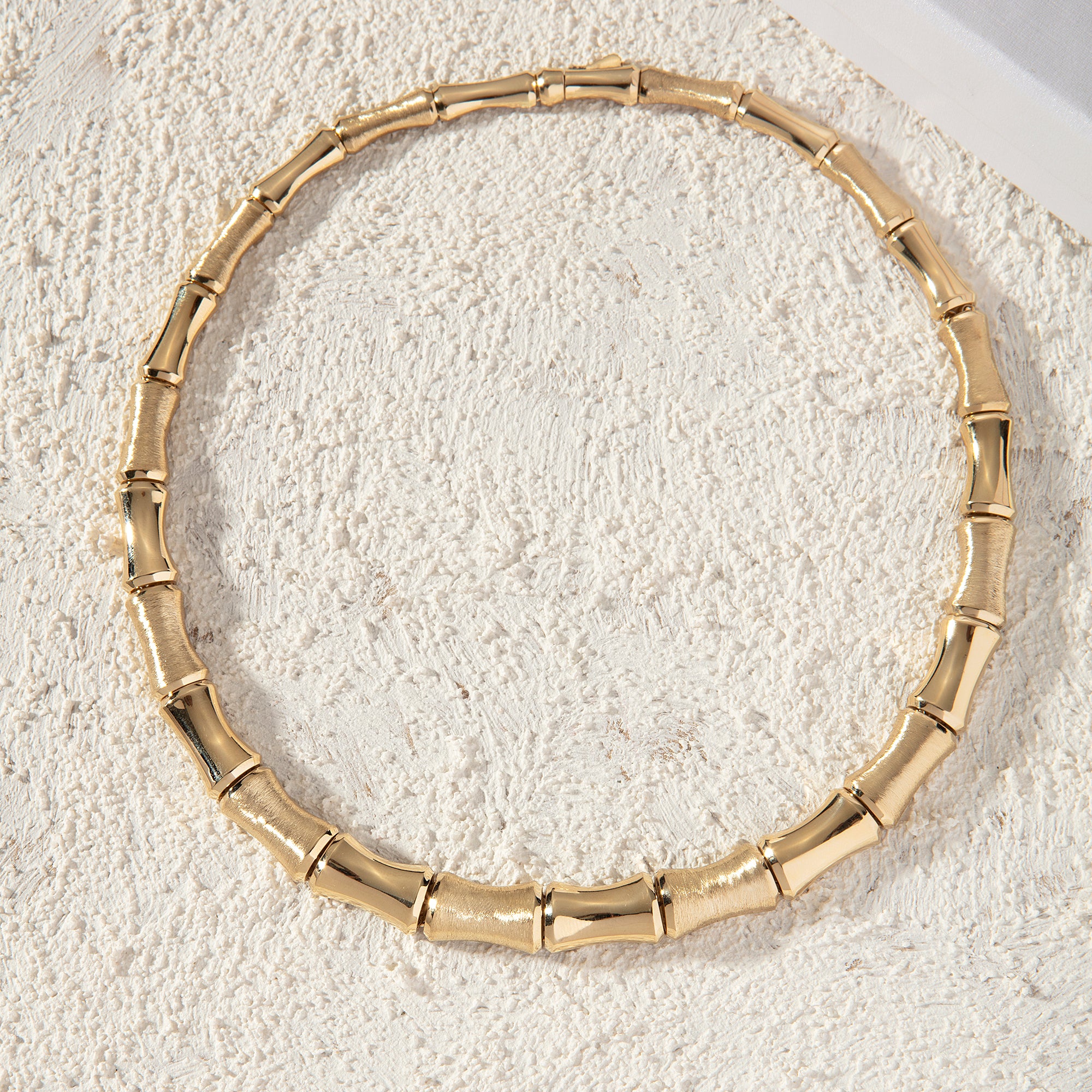 Bamboo collar necklace in solid 14K & 18K gold — Kavseyn