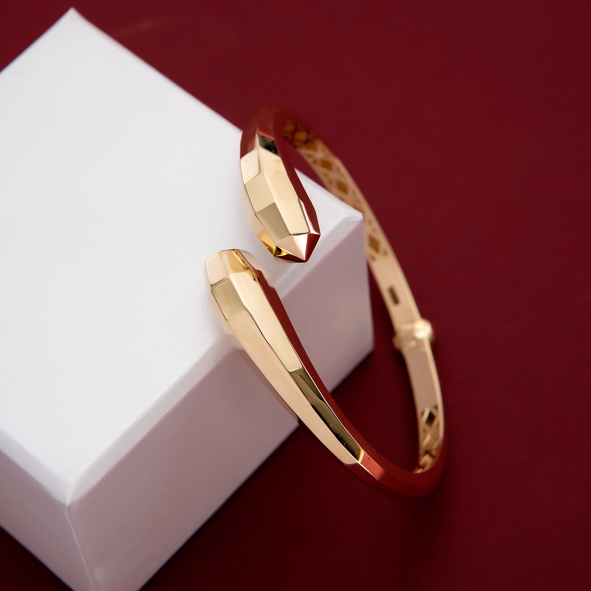 Faceted bypass cuff bracelet in solid 14K & 18K gold — Kavseyn