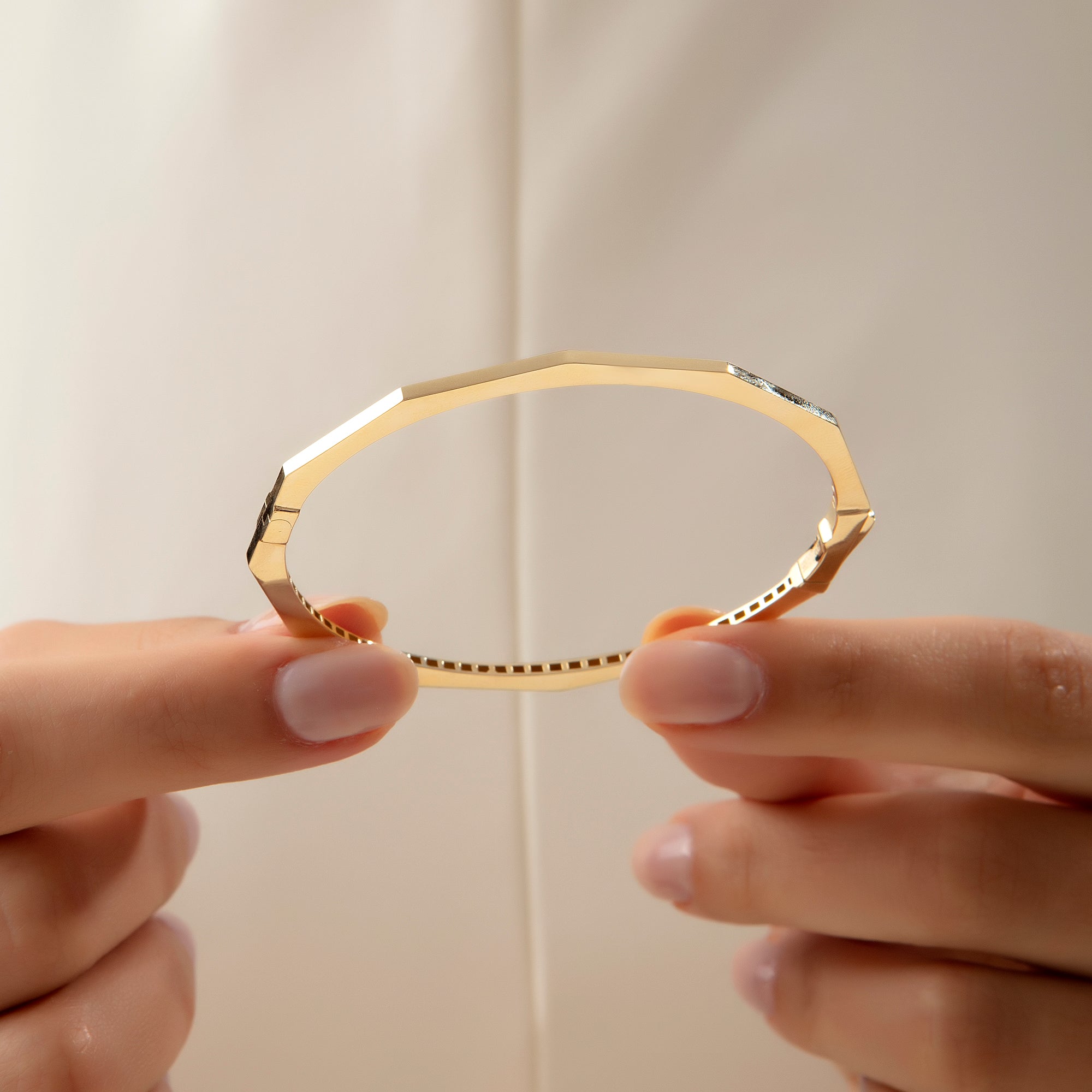 Faceted geometric bangle bracelet in solid 14K & 18K gold — Kavseyn
