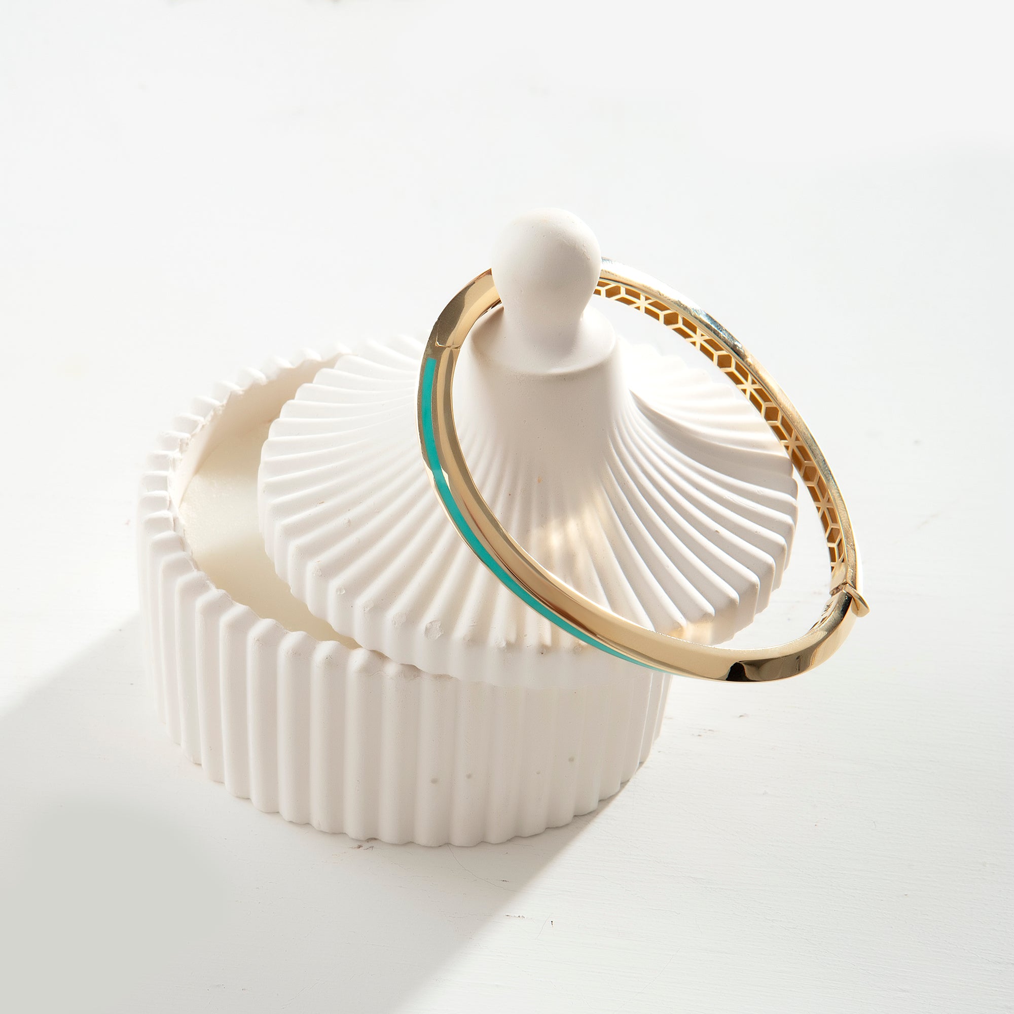 Turquoise enamel bangle bracelet in solid 14K & 18K gold — Kavseyn