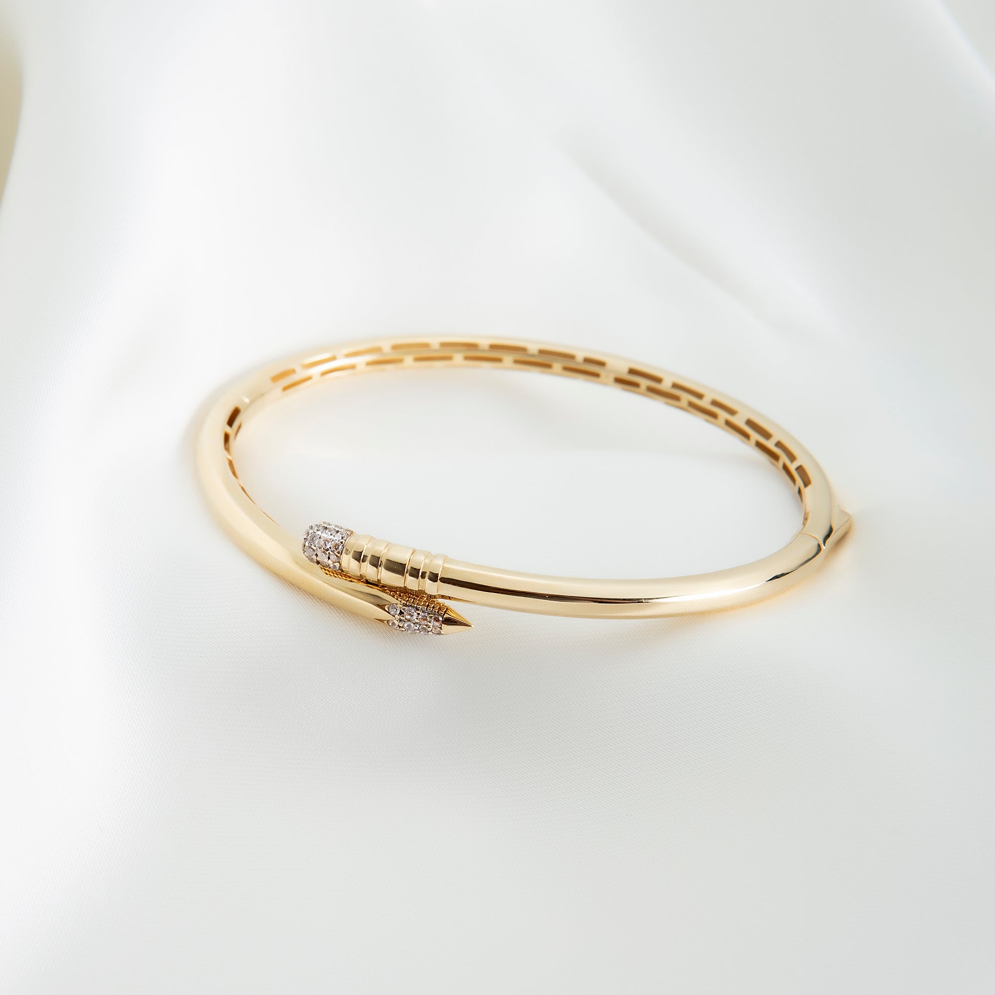 Pencil bangle bracelet in solid 14K & 18K gold — Kavseyn