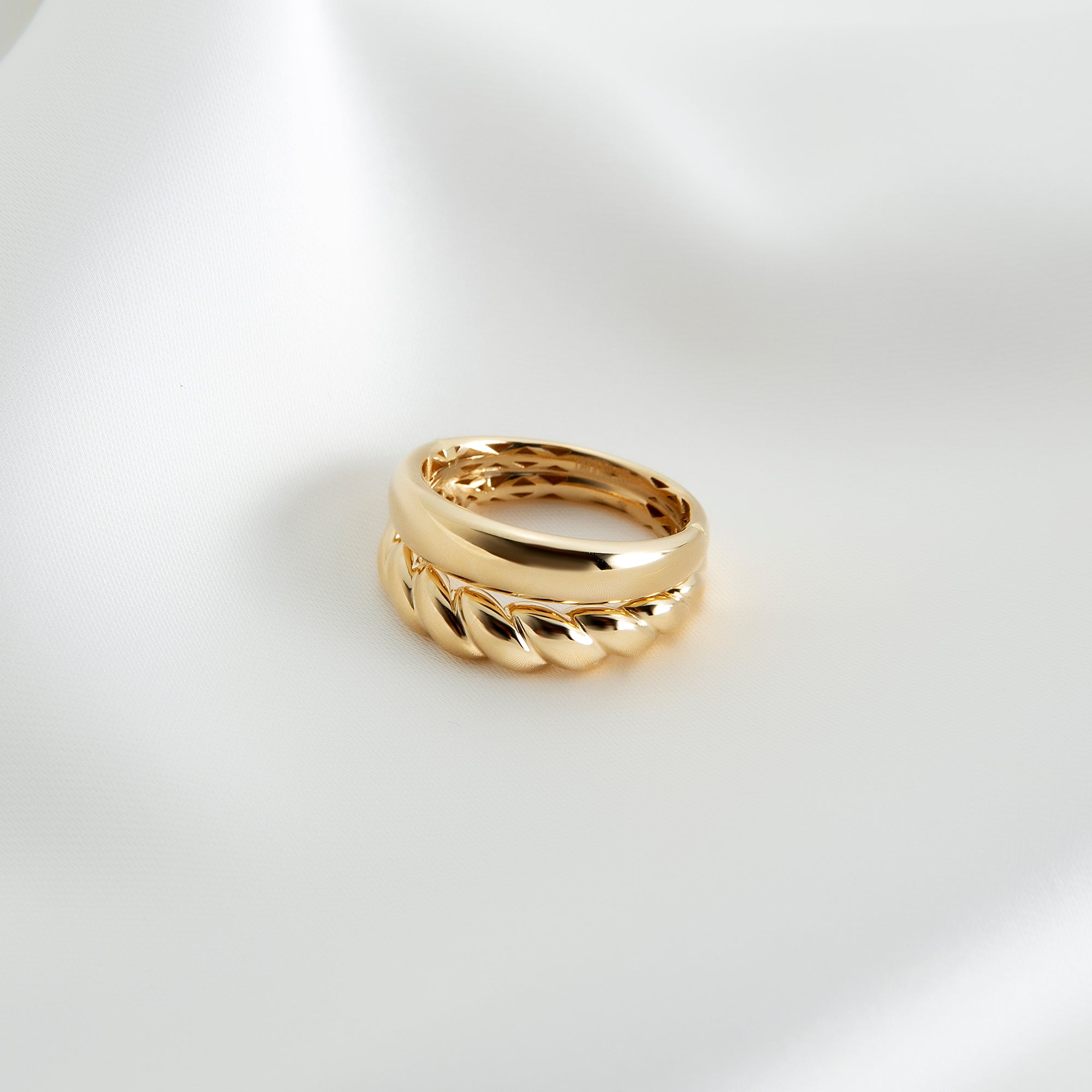 Croissant twisted dome ring in solid 14K & 18K gold — Kavseyn