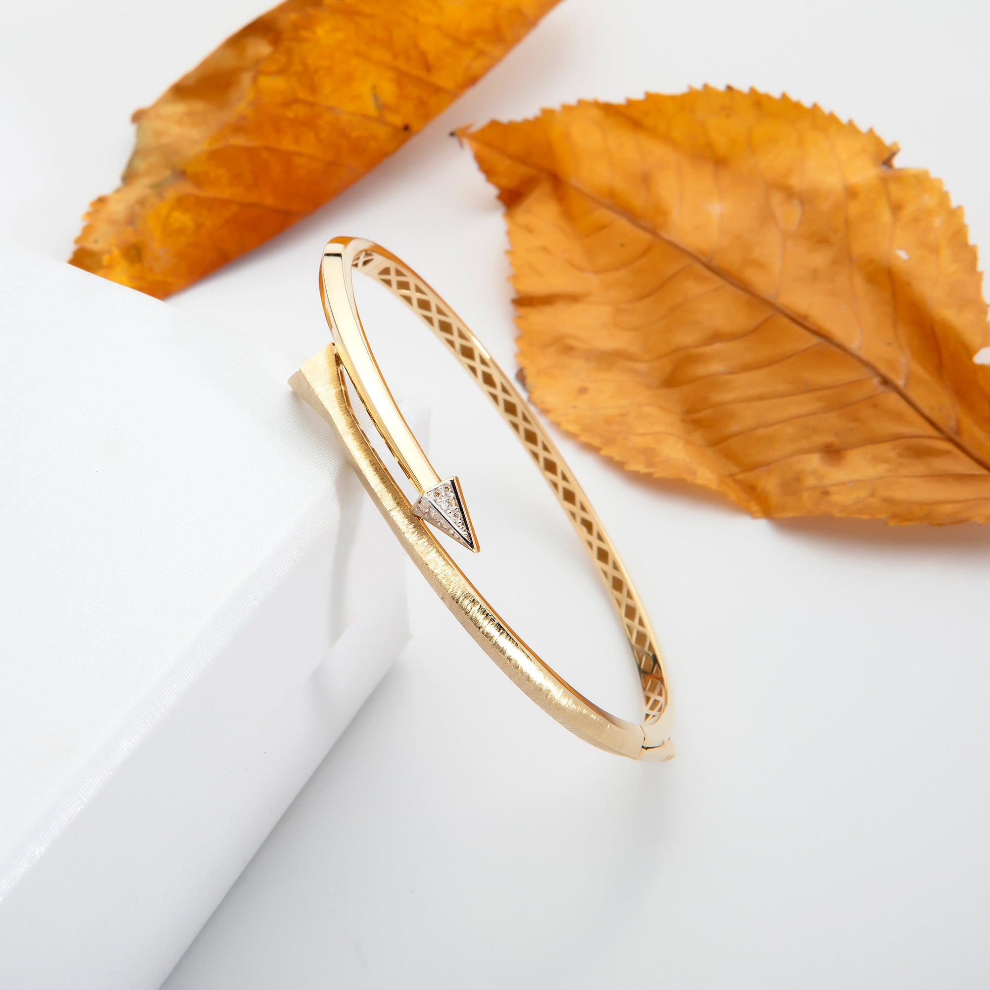 Pavé cubic zirconia arrow bangle bracelet in solid 14K & 18K gold — Kavseyn