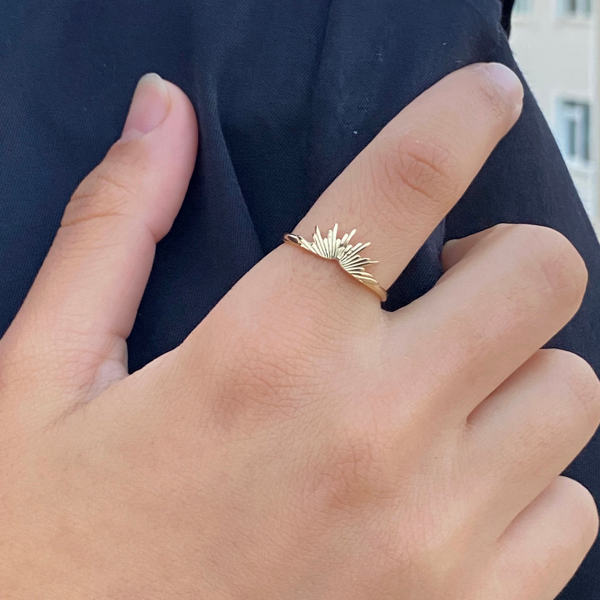 Sunburst statement ring in solid 14K & 18K gold — Kavseyn