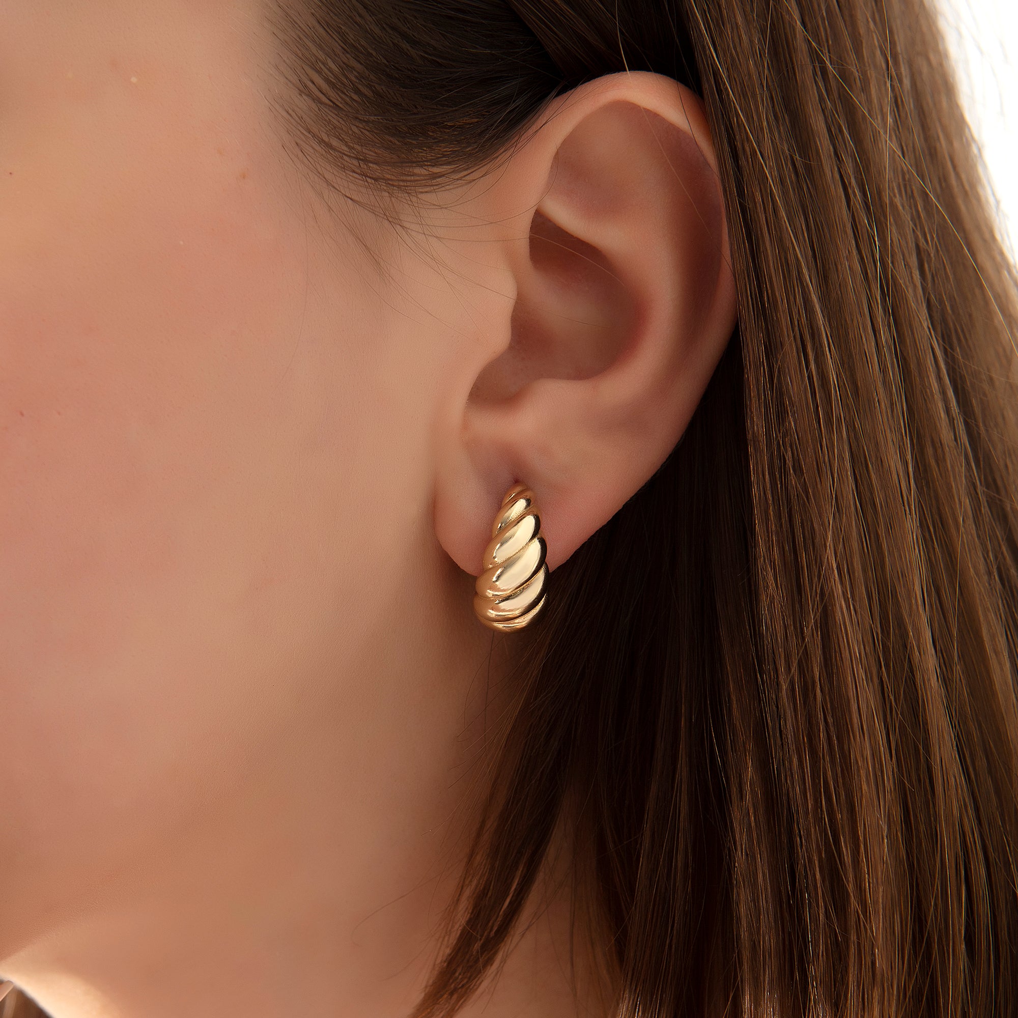 Croissant twisted huggie hoop earrings in solid 14K & 18K gold — Kavseyn
