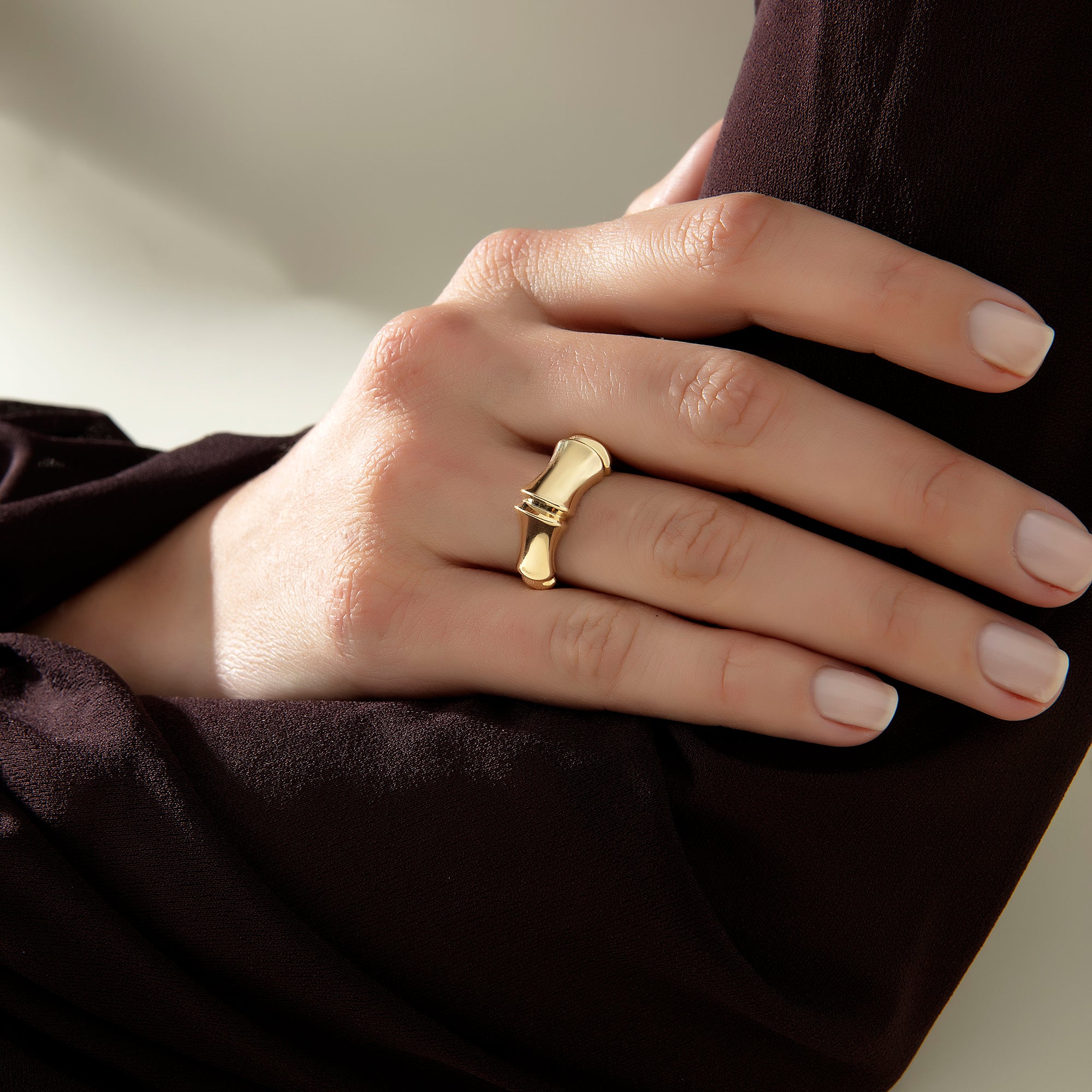 Bamboo-textured stackable ring in solid 14K & 18K gold — Kavseyn