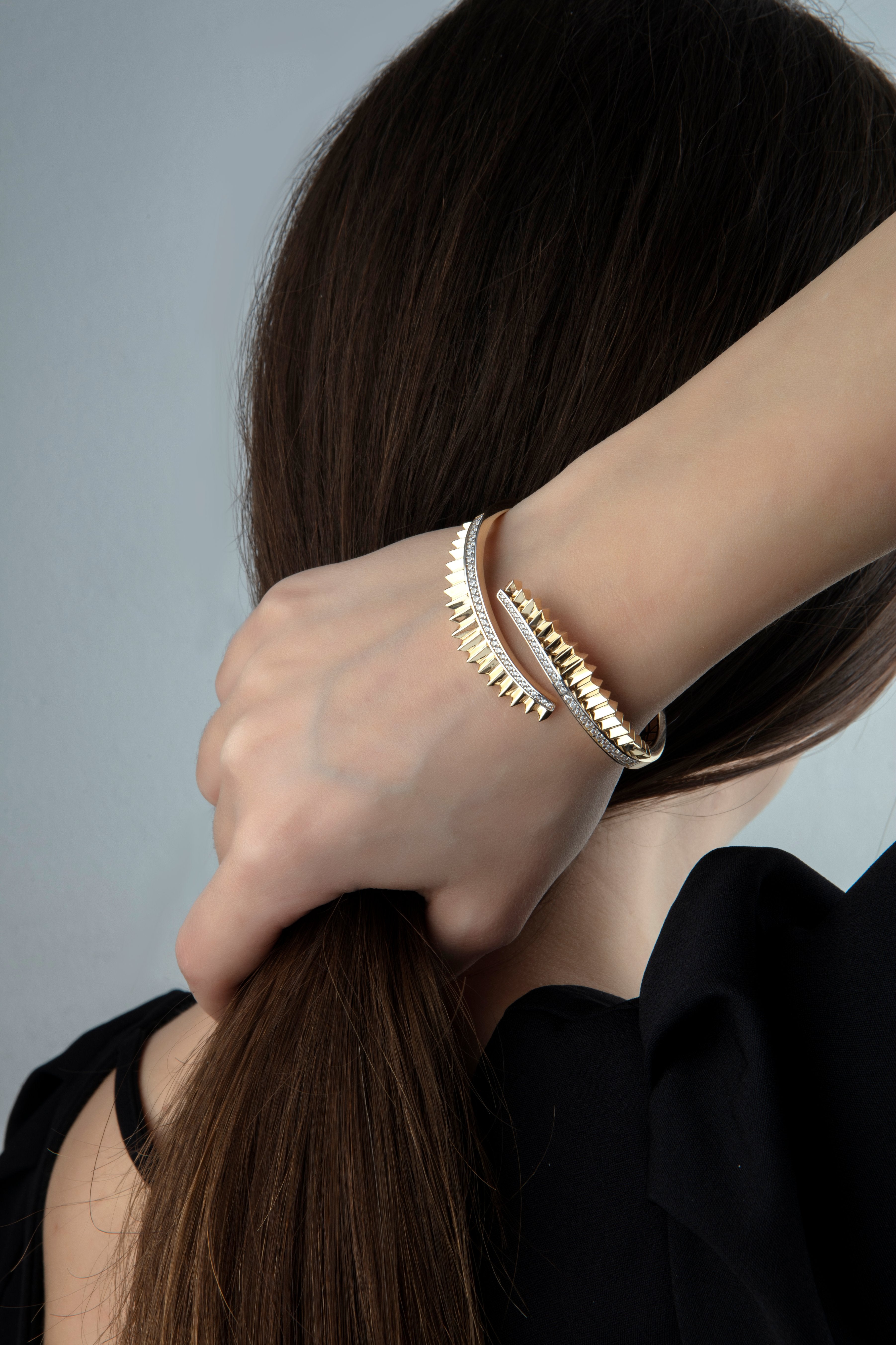 Pavé cubic zirconia spike bangle in solid 14K & 18K gold — Kavseyn