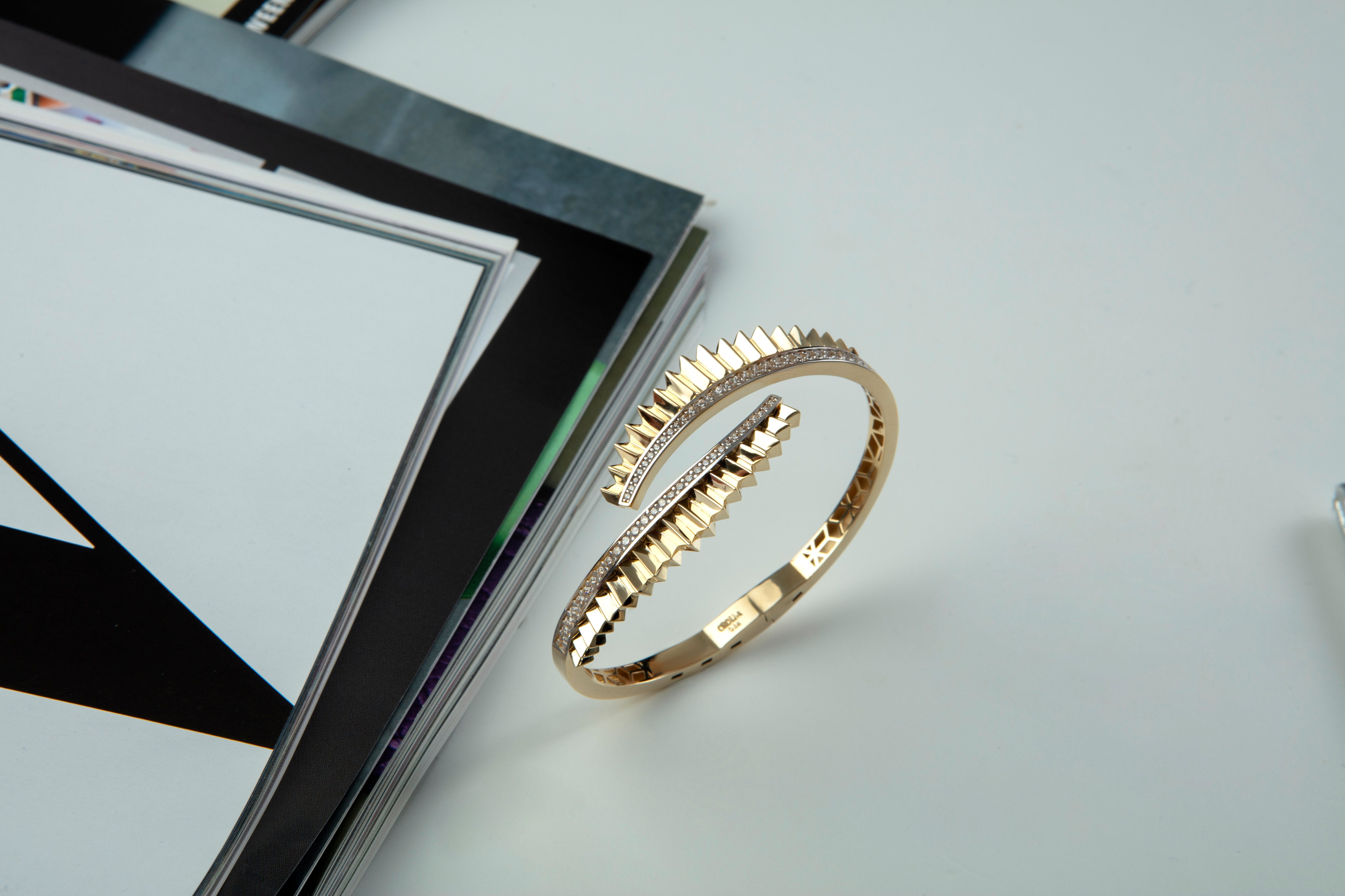 Pavé cubic zirconia spike bangle in solid 14K & 18K gold — Kavseyn
