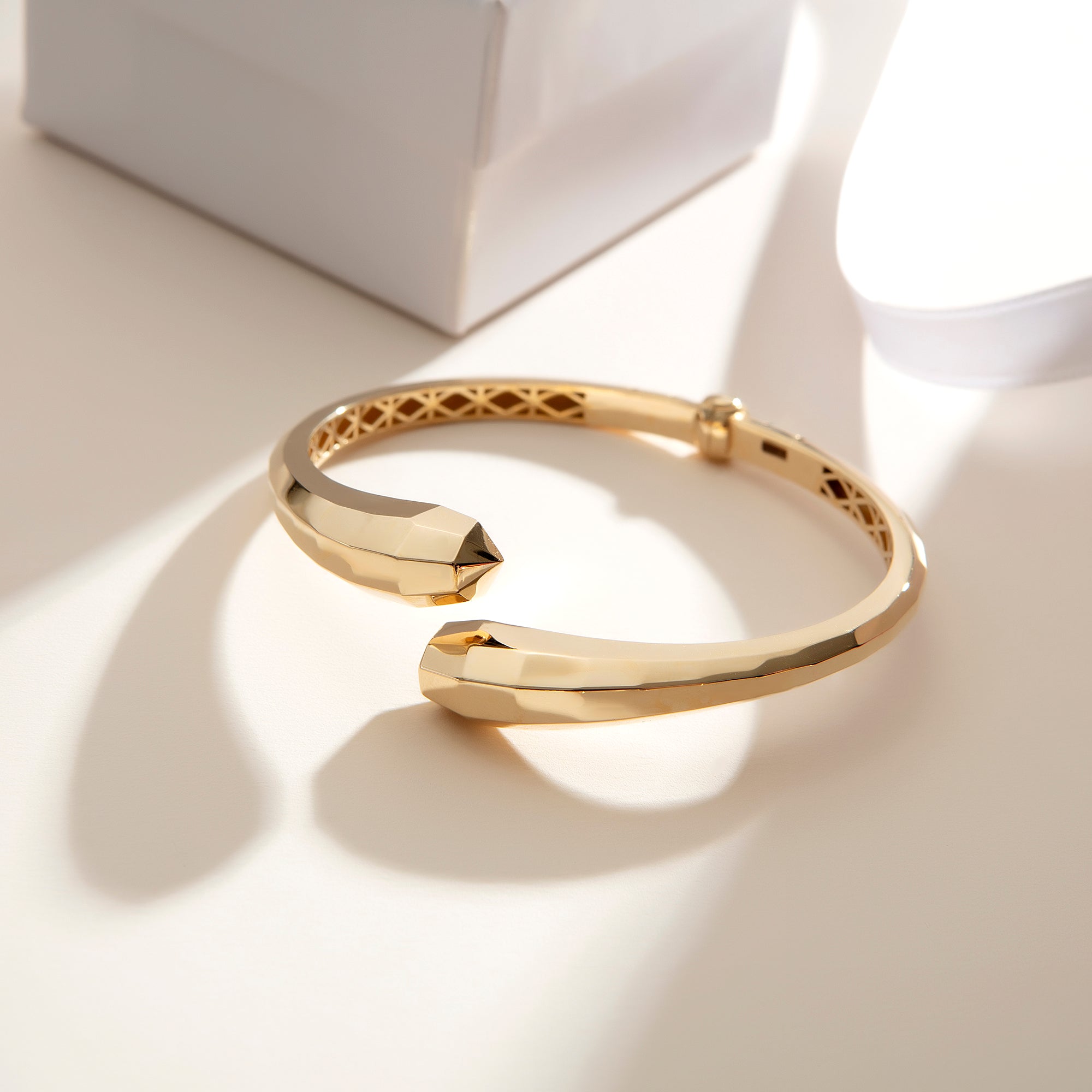 Faceted bypass cuff bracelet in solid 14K & 18K gold — Kavseyn