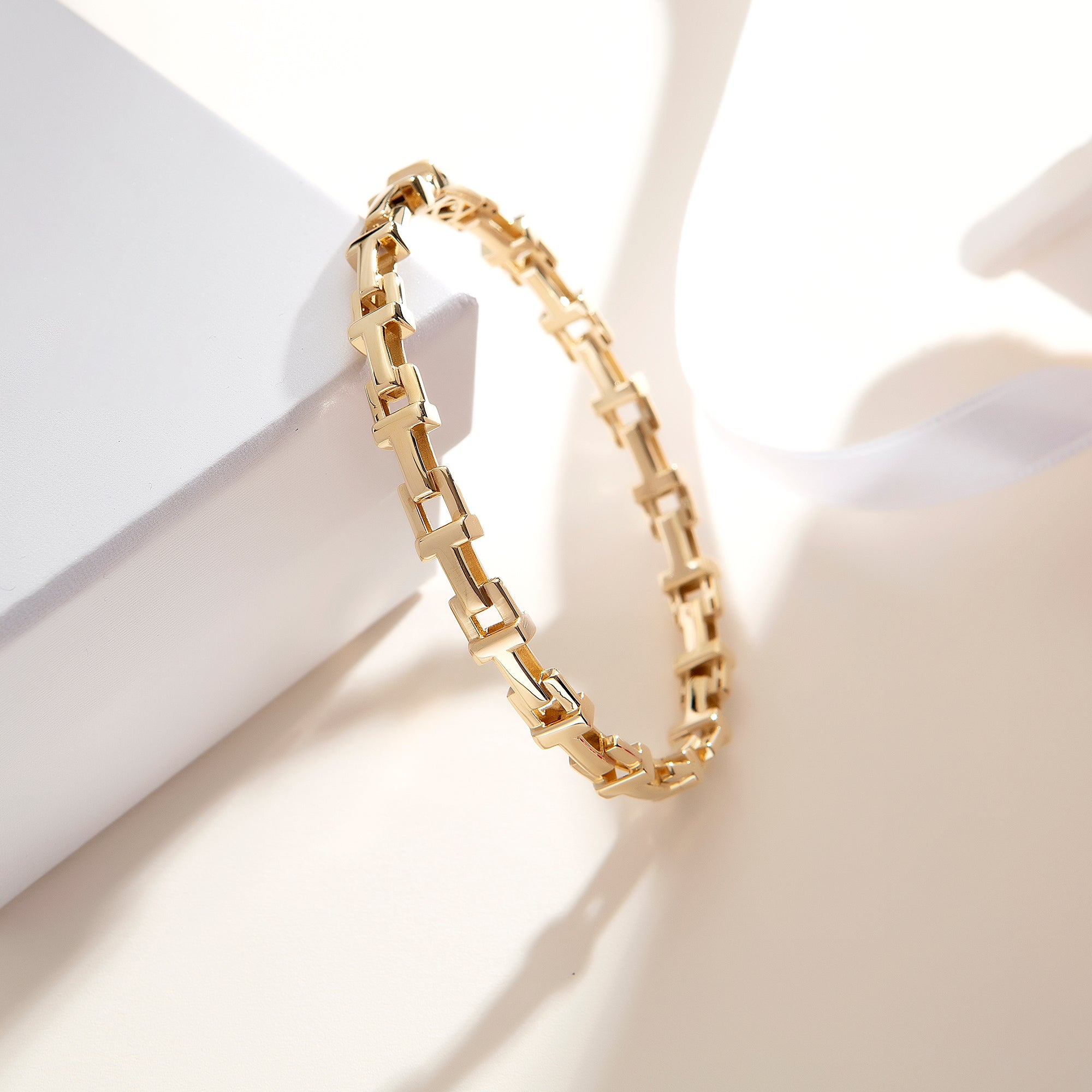 Square link chain bracelet in solid 14K & 18K gold — Kavseyn