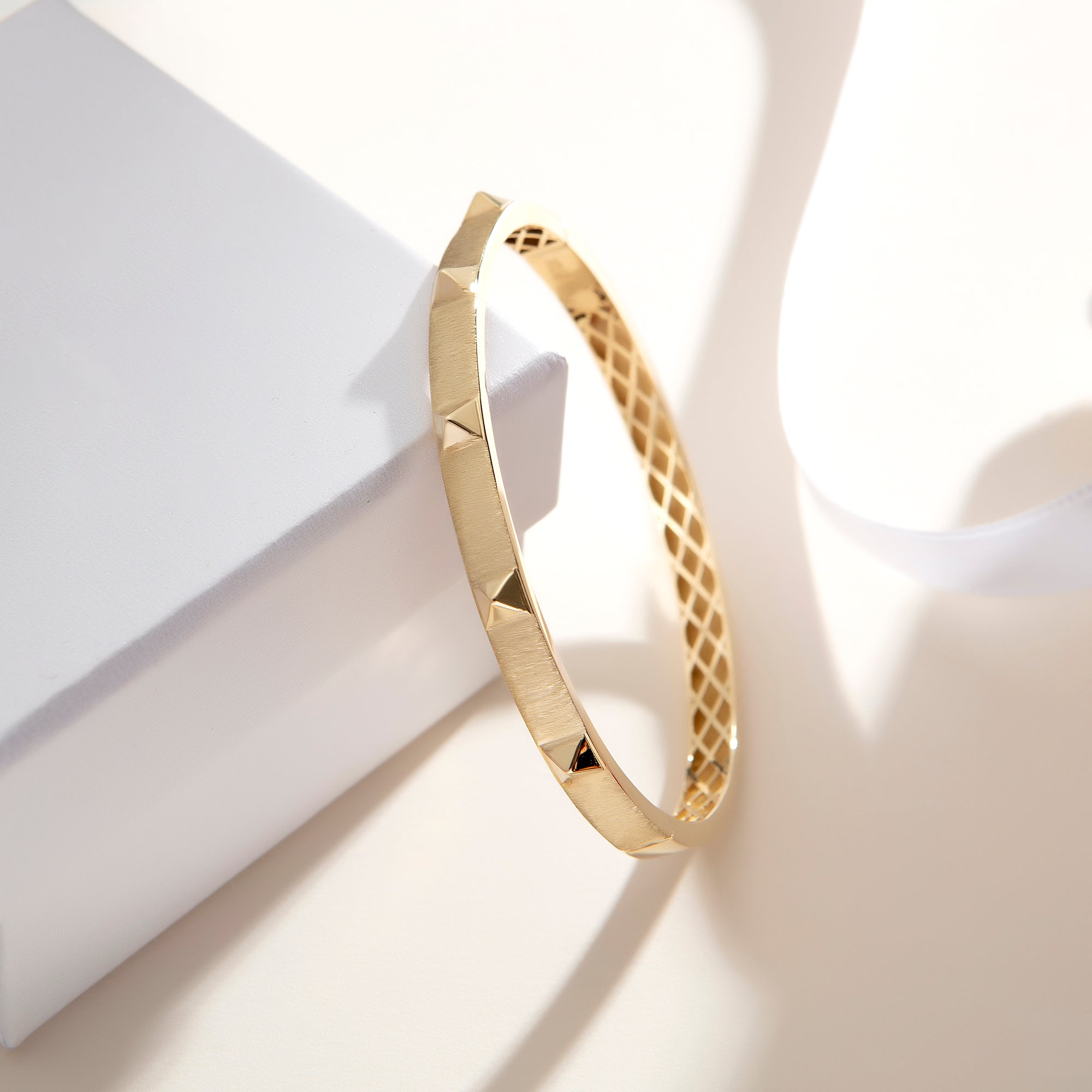 Pyramid stud bangle bracelet in solid 14K & 18K gold — Kavseyn