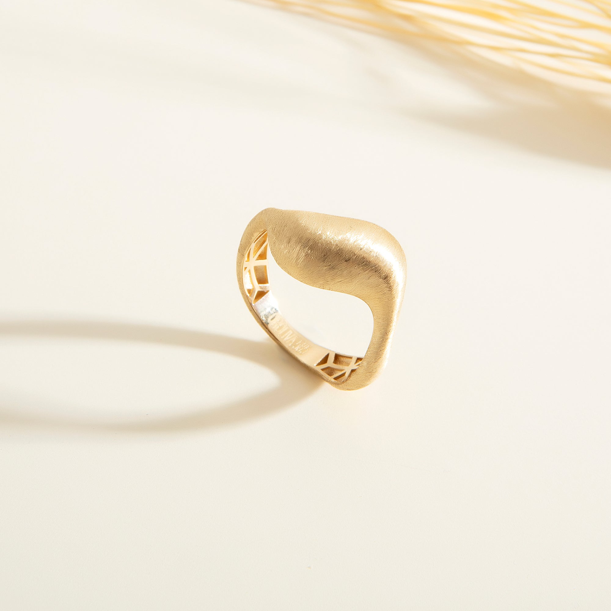 Carved wave signet ring in solid 14K & 18K gold — Kavseyn