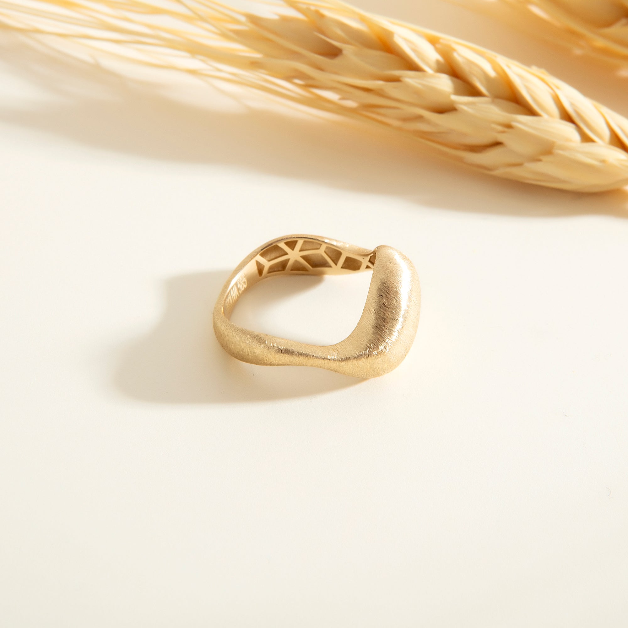 Carved wave signet ring in solid 14K & 18K gold — Kavseyn