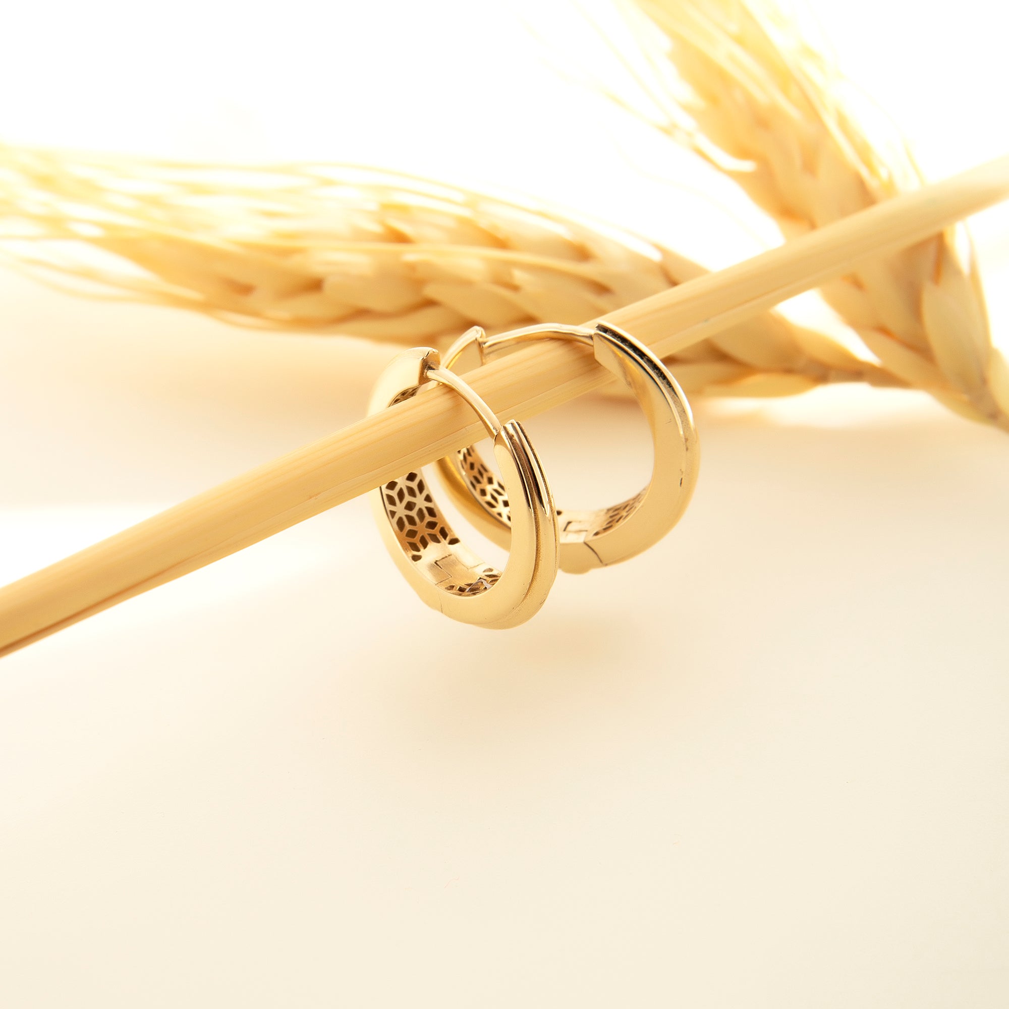 Chunky double huggie hoop earrings in solid 14K & 18K gold — Kavseyn