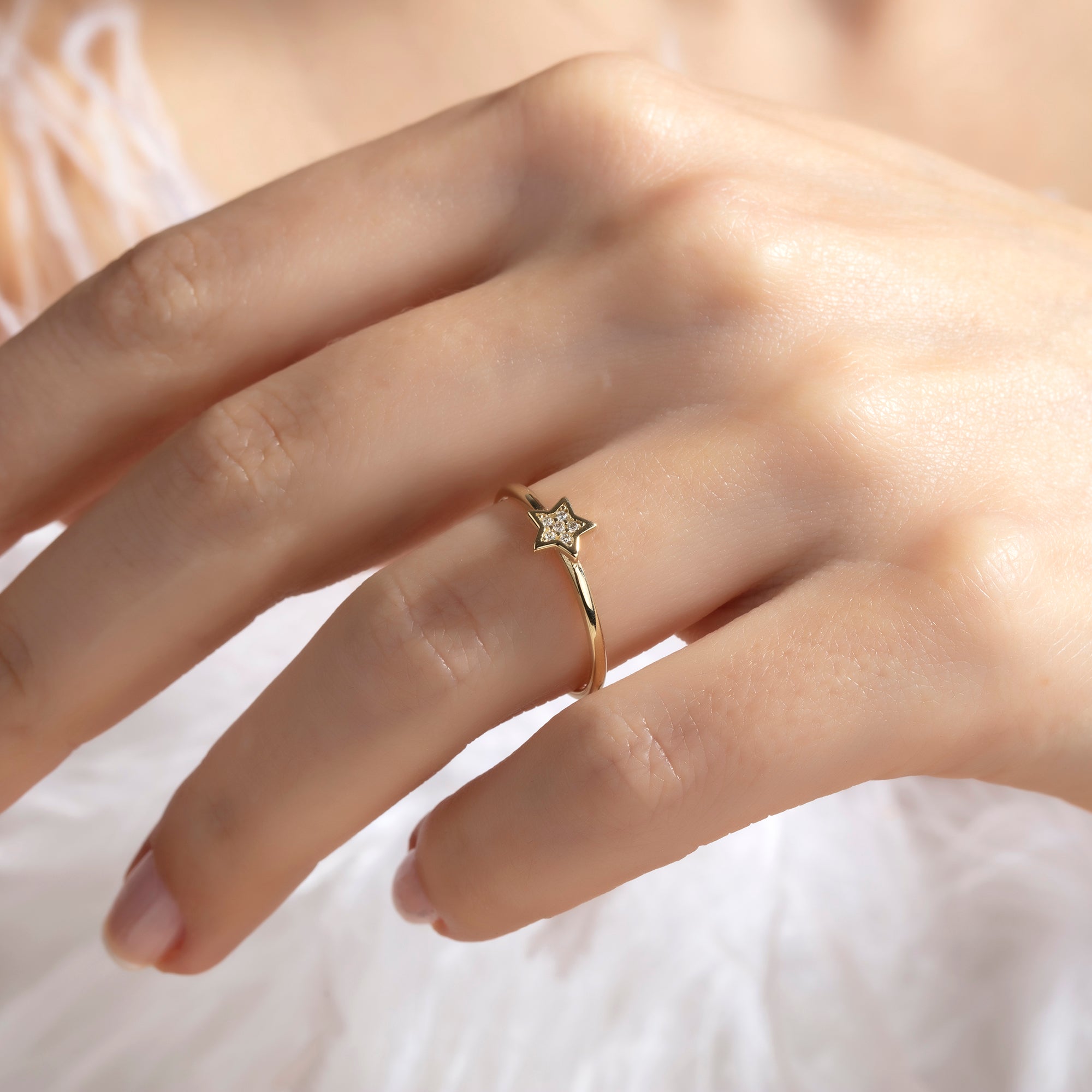 Pavé cubic zirconia star ring in solid 14K & 18K gold — Kavseyn