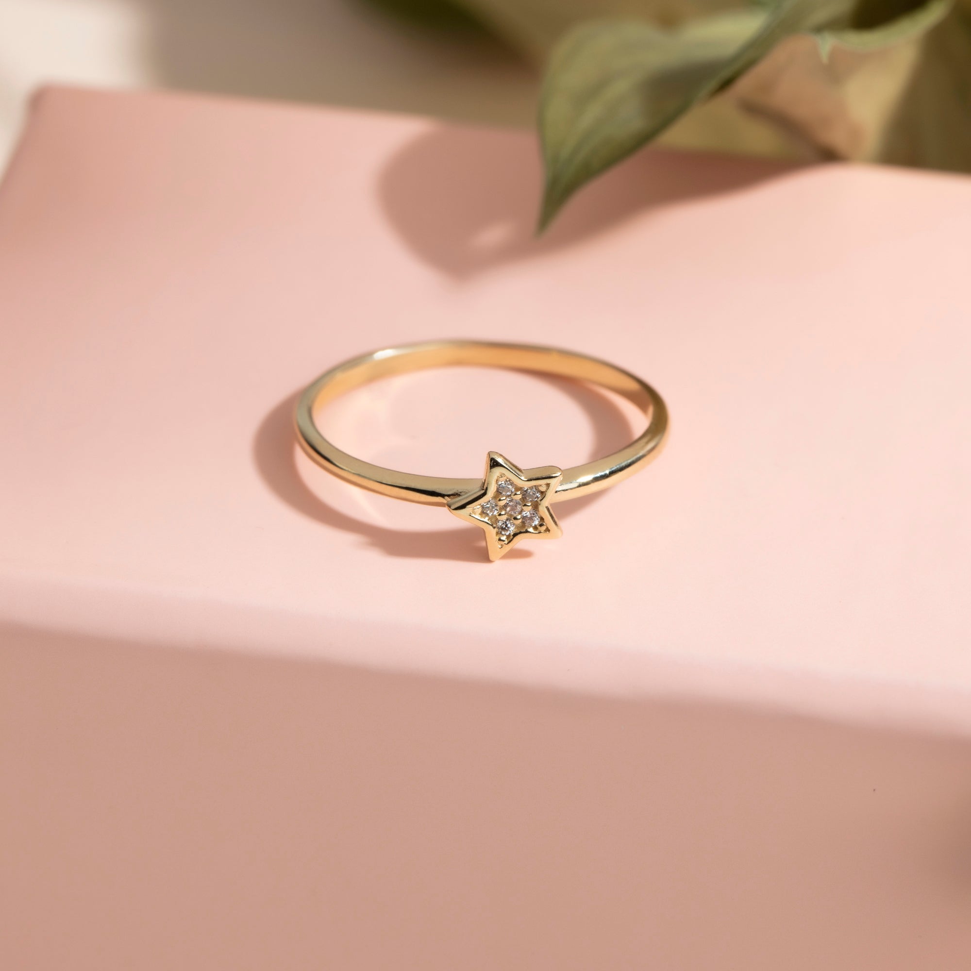 Pavé cubic zirconia star ring in solid 14K & 18K gold — Kavseyn