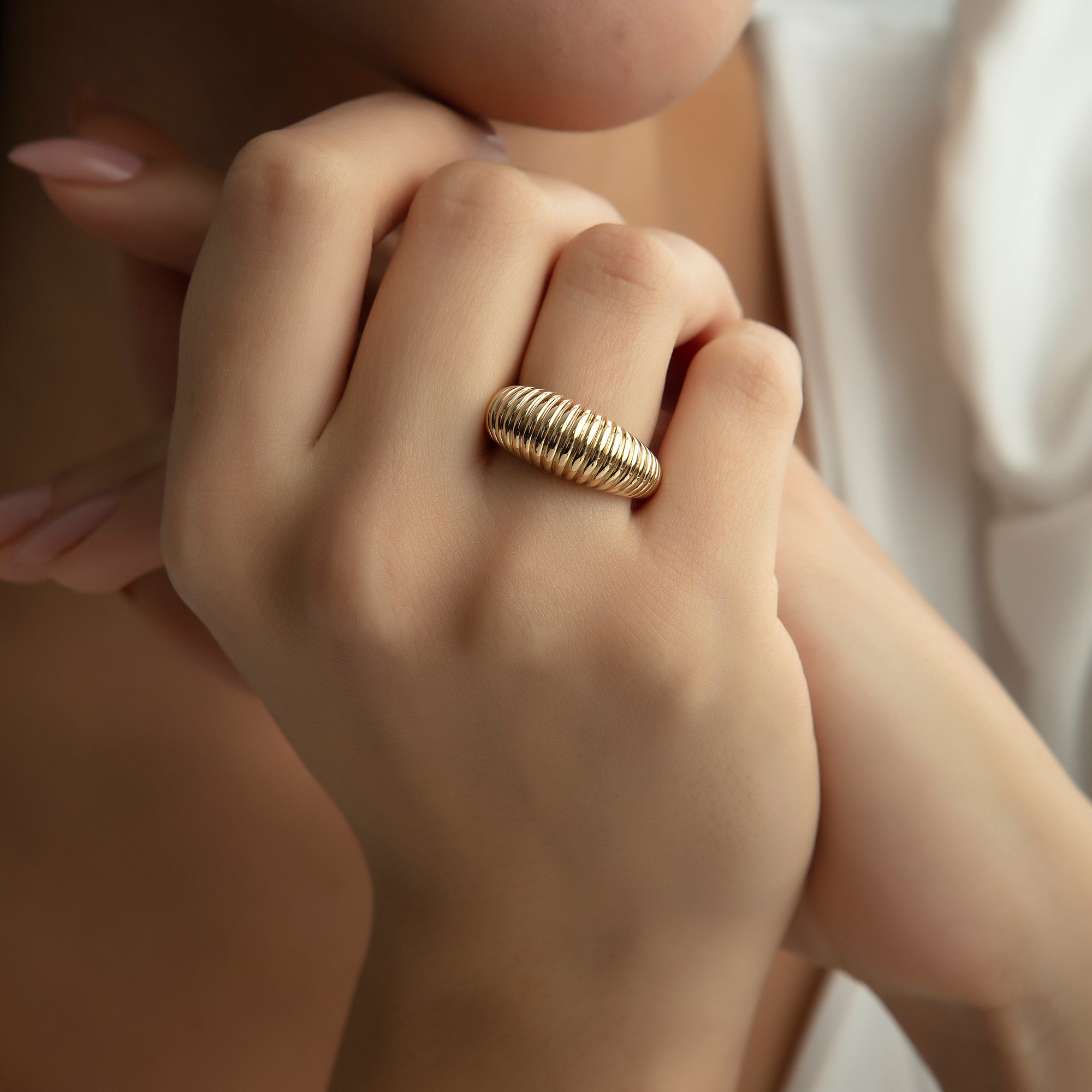 Chunky ribbed dome ring in solid 14K & 18K gold — Kavseyn