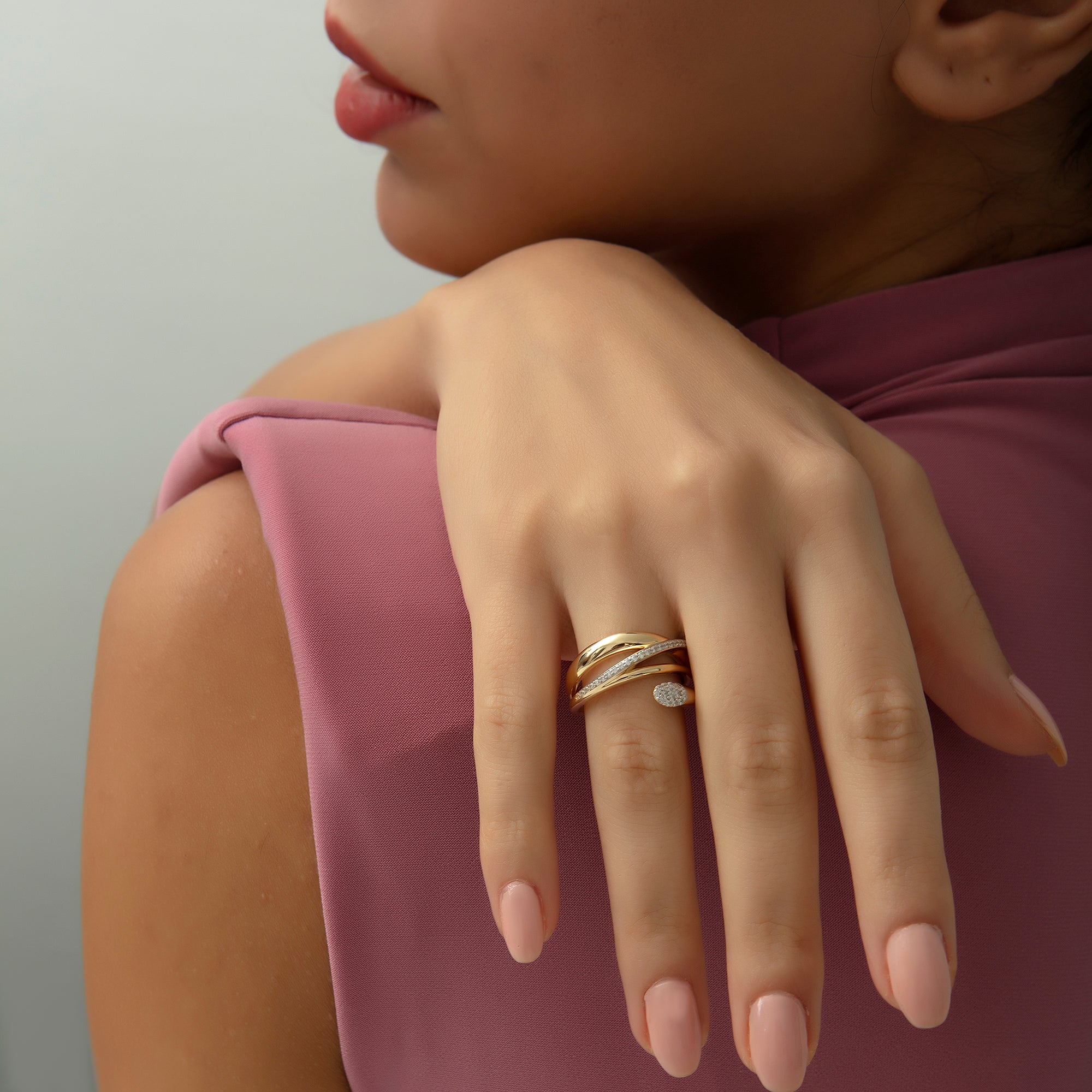 Pavé cubic zirconia tip wrap ring in solid 14K & 18K gold — Kavseyn