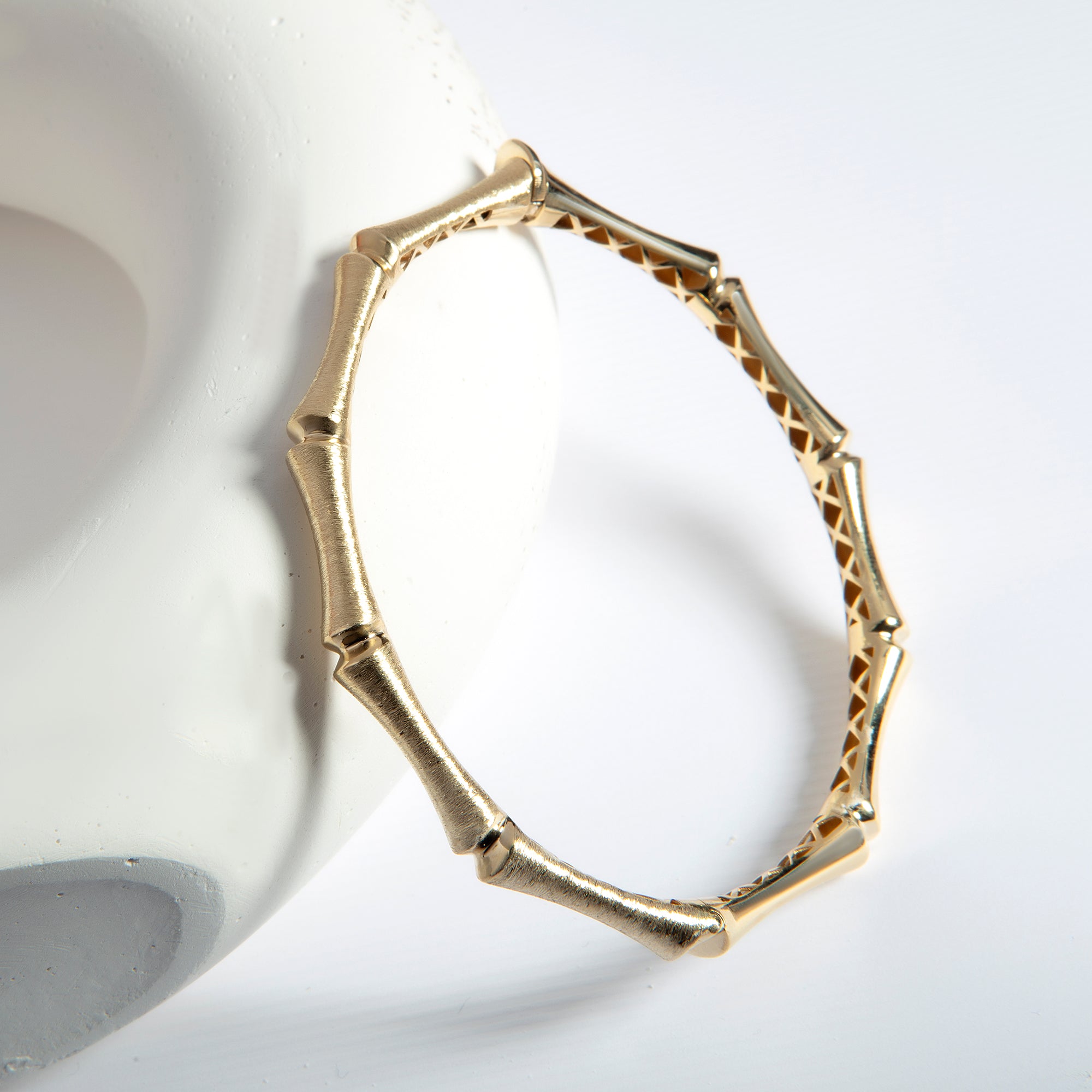 Bamboo-link bangle bracelet in solid 14K & 18K gold — Kavseyn